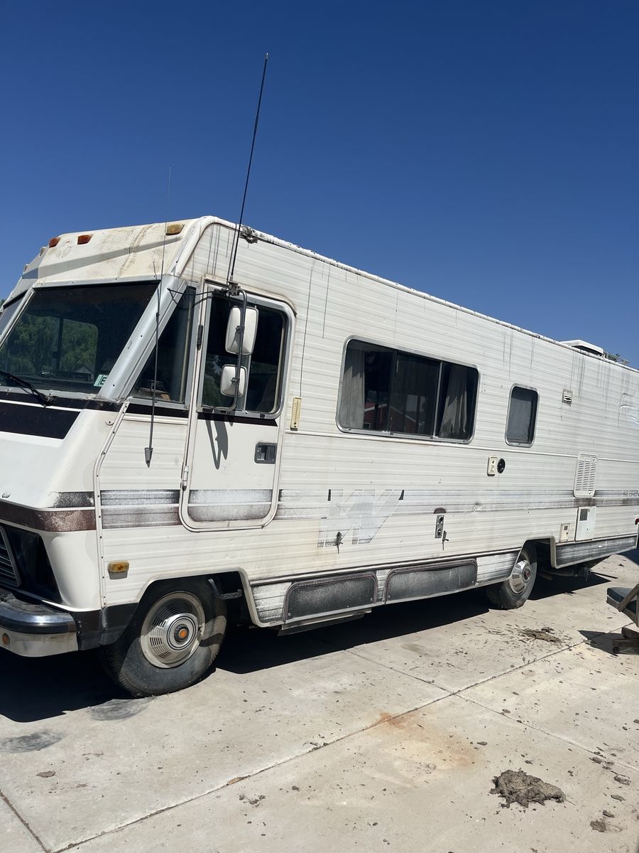 1982 Chevy P30 Motorhome Commercial Chassis | 7.4L 454 Big Block V8 | Only 45k Miles!