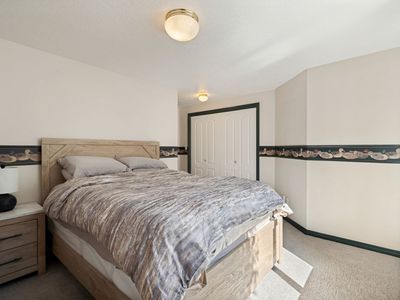 Complete Queen Bedroom Set - Headboard, Mattress, Dresser, Nightstand