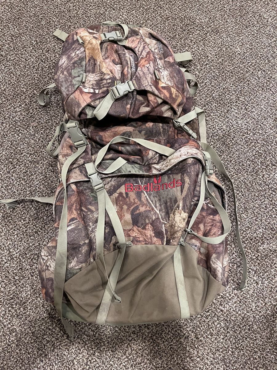 Badlands Camo Hunting Backpack. Advantage Timber Camouflage
