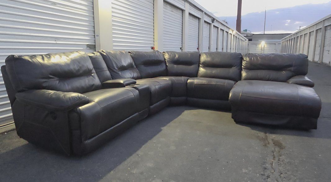[FREE DELIVERY] Beautiful 6-Piece Real Leather Sectional With Recliners