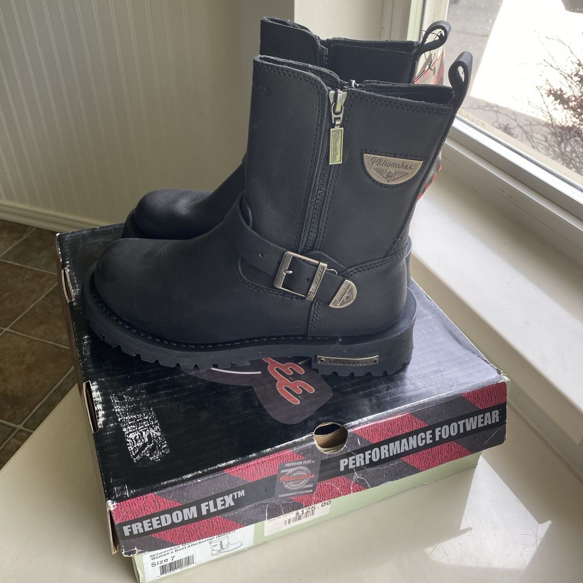 Milwaukee Motorcycle Clothing Co. Women's Boot Afterburner MB207 Size 7 Black Leather Moto Boots