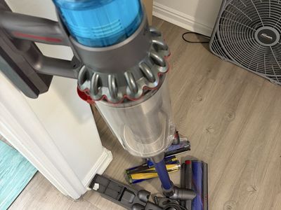 Dyson vacuum gen 5 outsize cordless brand new