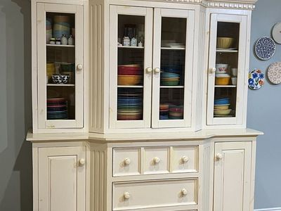 Gorgeous buffet + hutch