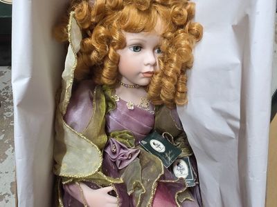 Geppeddo collectors doll