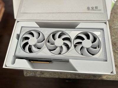 ASUS ROG STRIX GeForce RTX 4090 24GB GDDR6X White