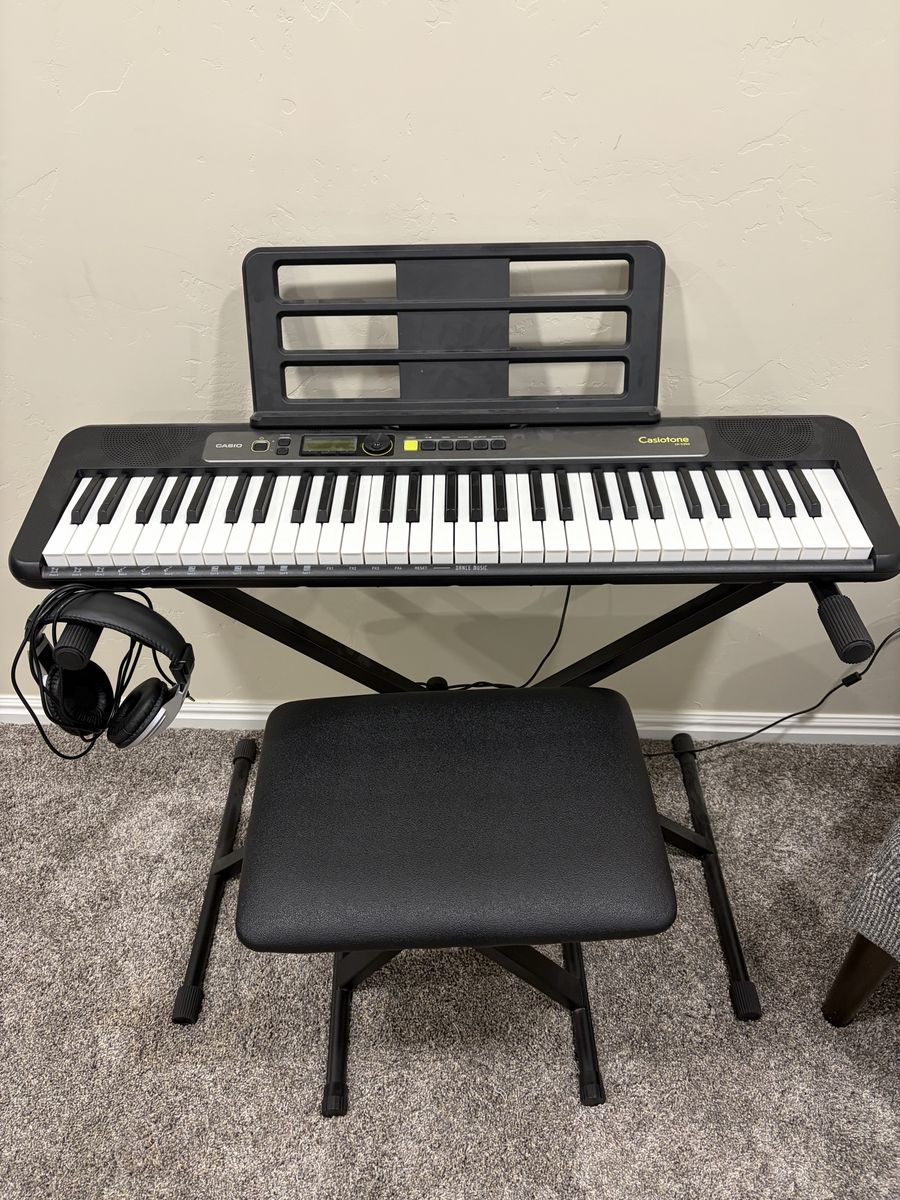 Casio Keyboard set