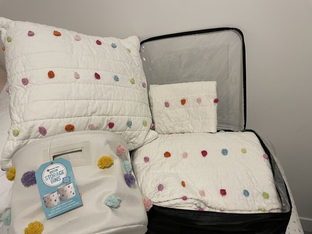 Comforter With Two Matching Shams