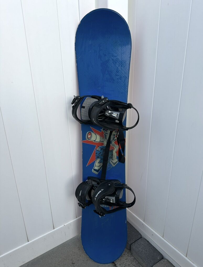 Nice Limited Snowboard With Binding
