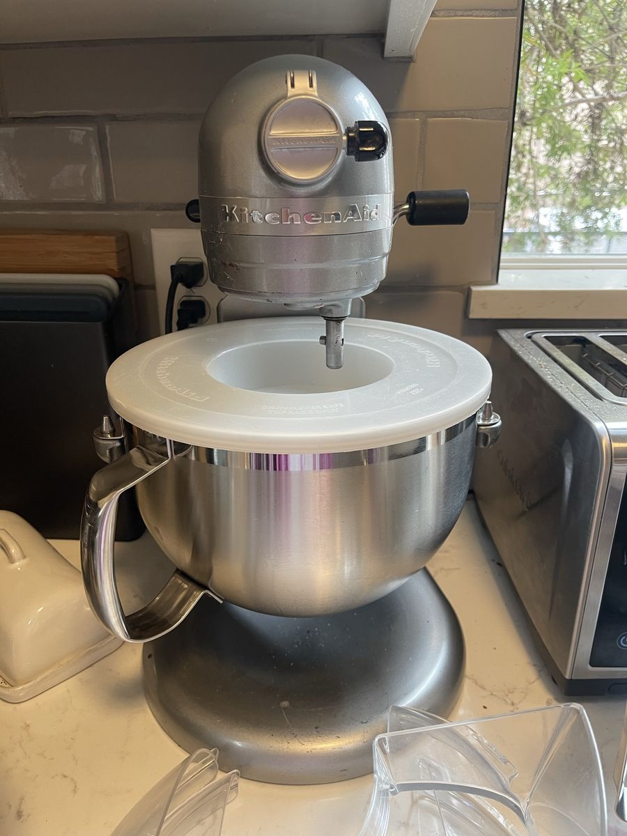 KitchenAid Professional 600 Stand Mixer 6-Quart with Accessories, Silver