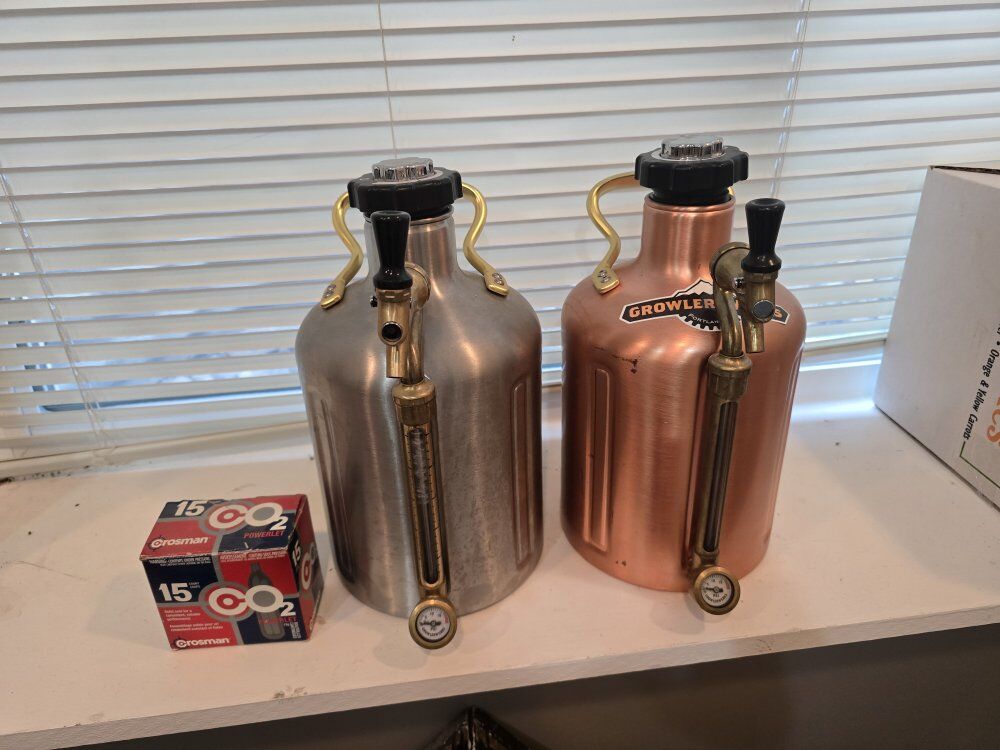 GrowlerWorks Pair + Co2 Cartridges