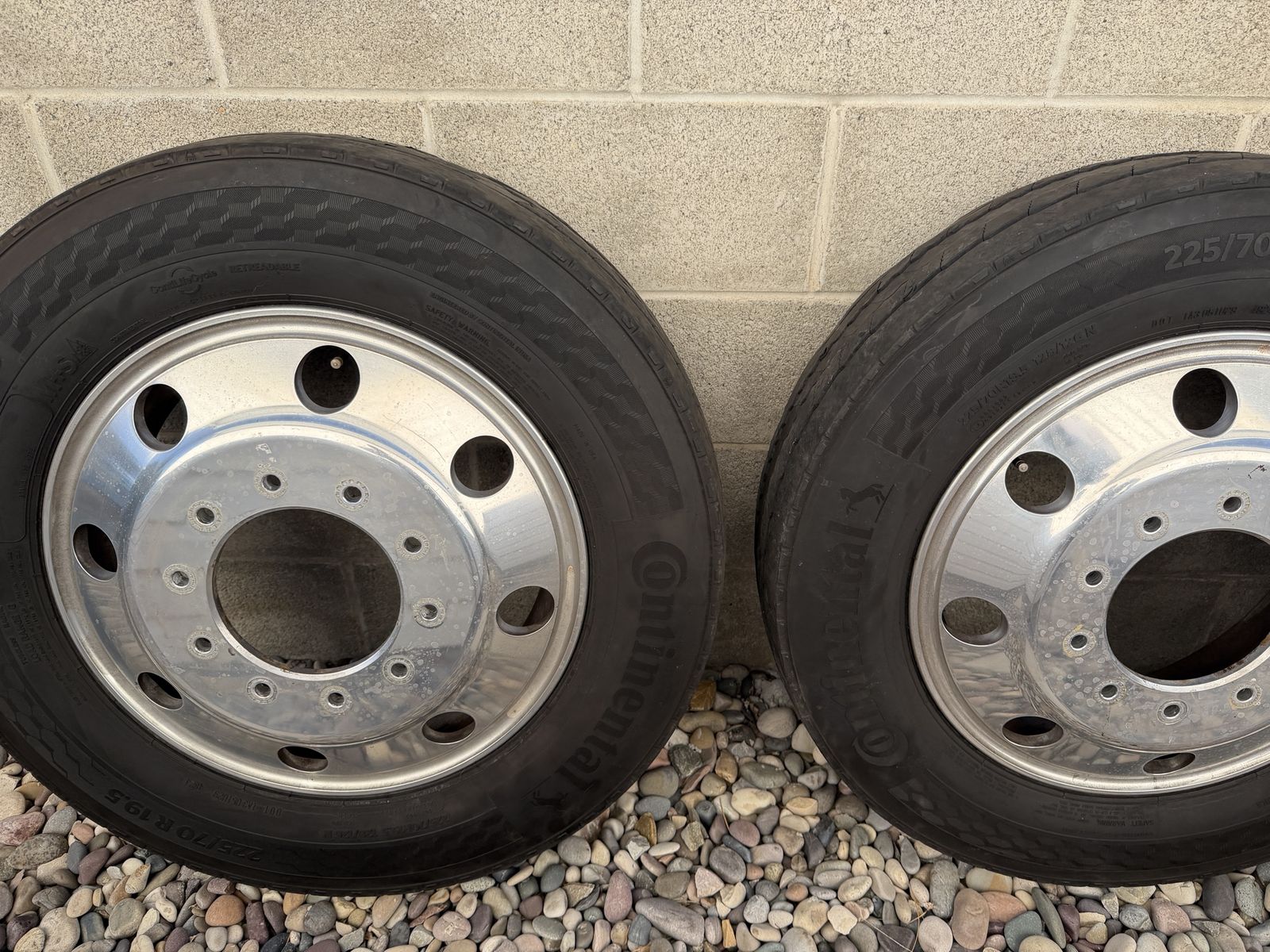 Ford F450 Dually Factory Wheels @ Tires