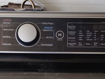 LG WASHER & DRYER (gas)