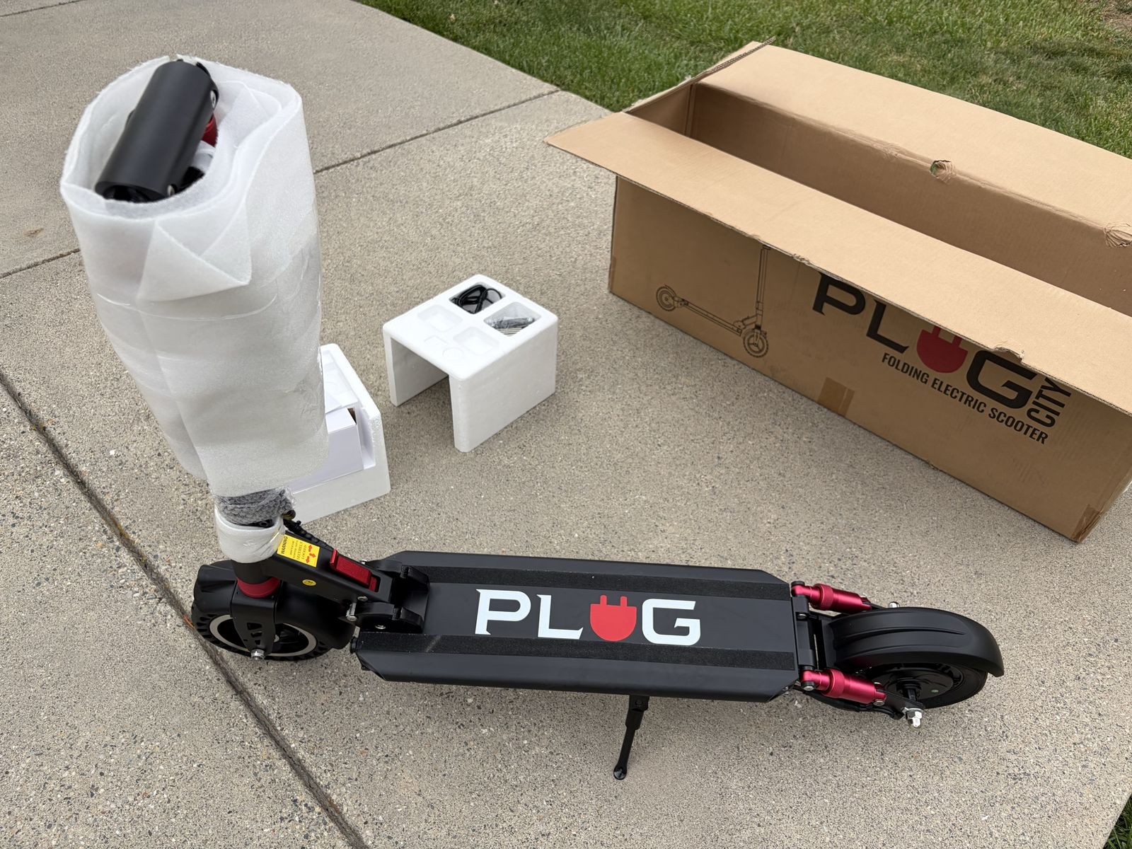 NEW Plug City S801 Electric Scooter – Factory New in Box