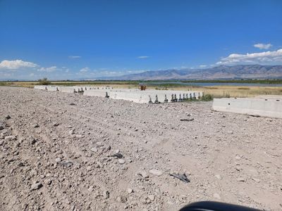 20' concrete jersey barriers