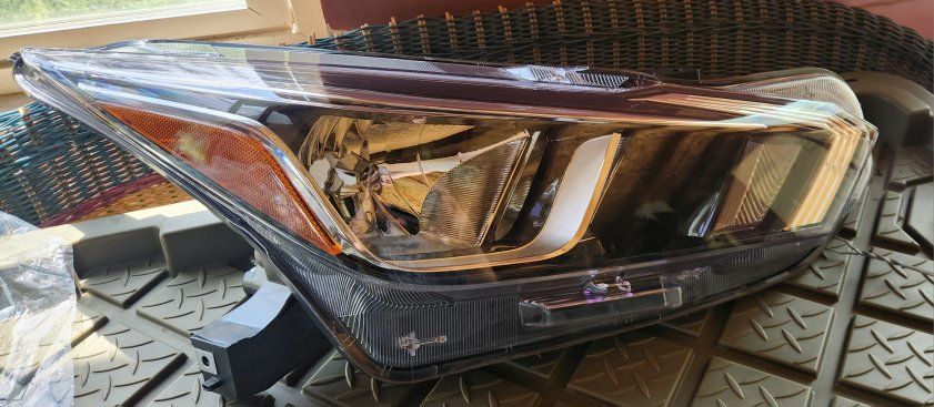 2020-22 Nissan Versa Rh Headlight