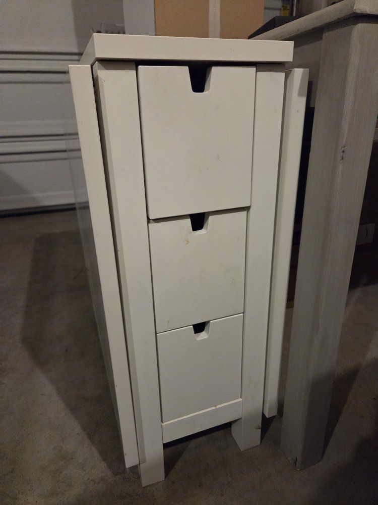 White Foldout Ikea Table