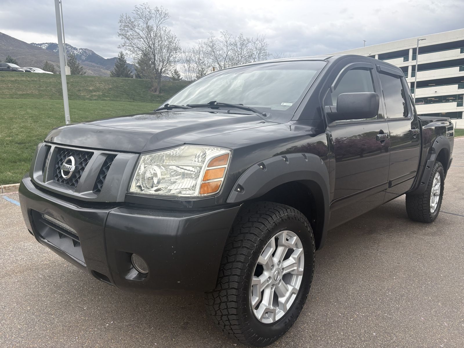 2012 Nissan Titan SV