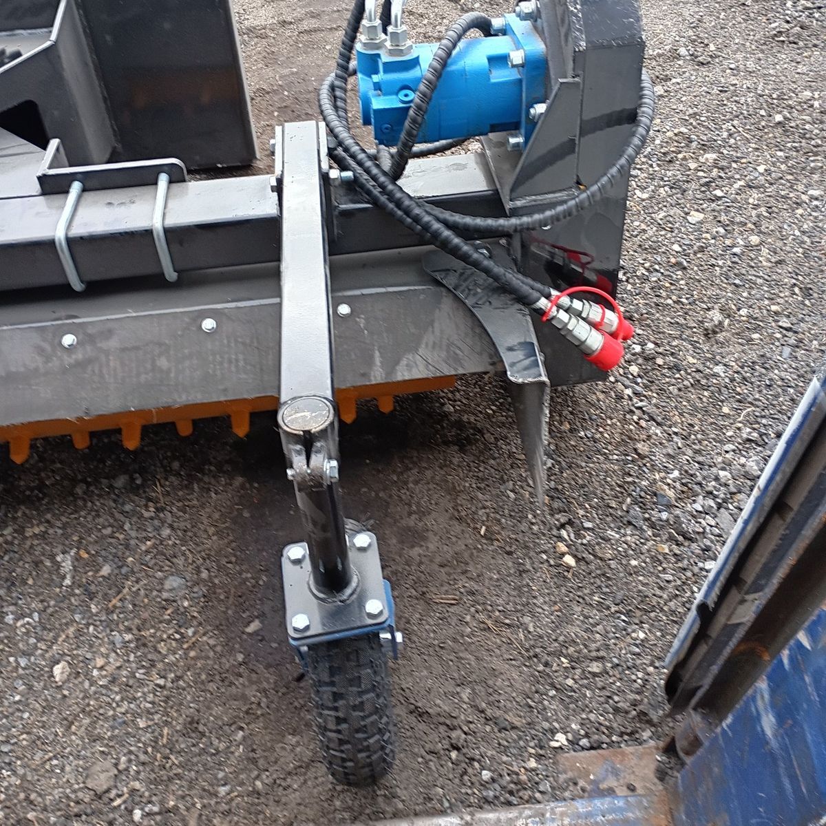 SKID STEER ROCK RAKE SOIO CONDITIONER