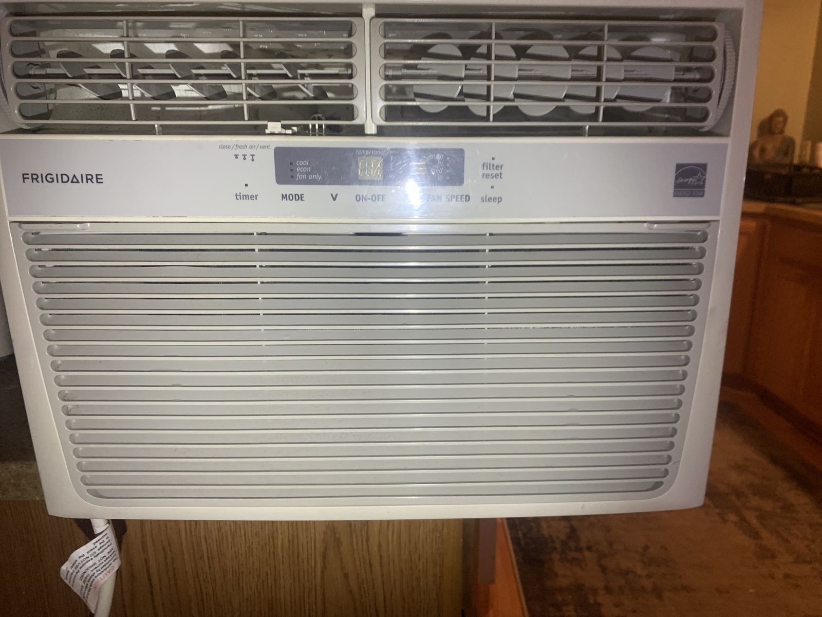 Frigidaire, window A/C, 12,000 ETU