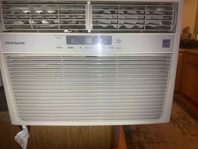 Frigidaire, window A/C, 12,000 ETU