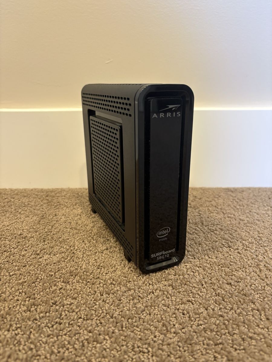 Arris Surfboard SBG10 - Modem Router Combo
