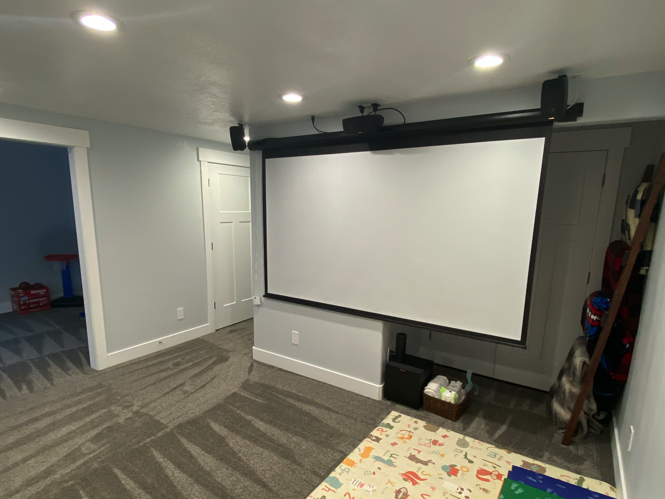 Complete 100" Home Theater Setup