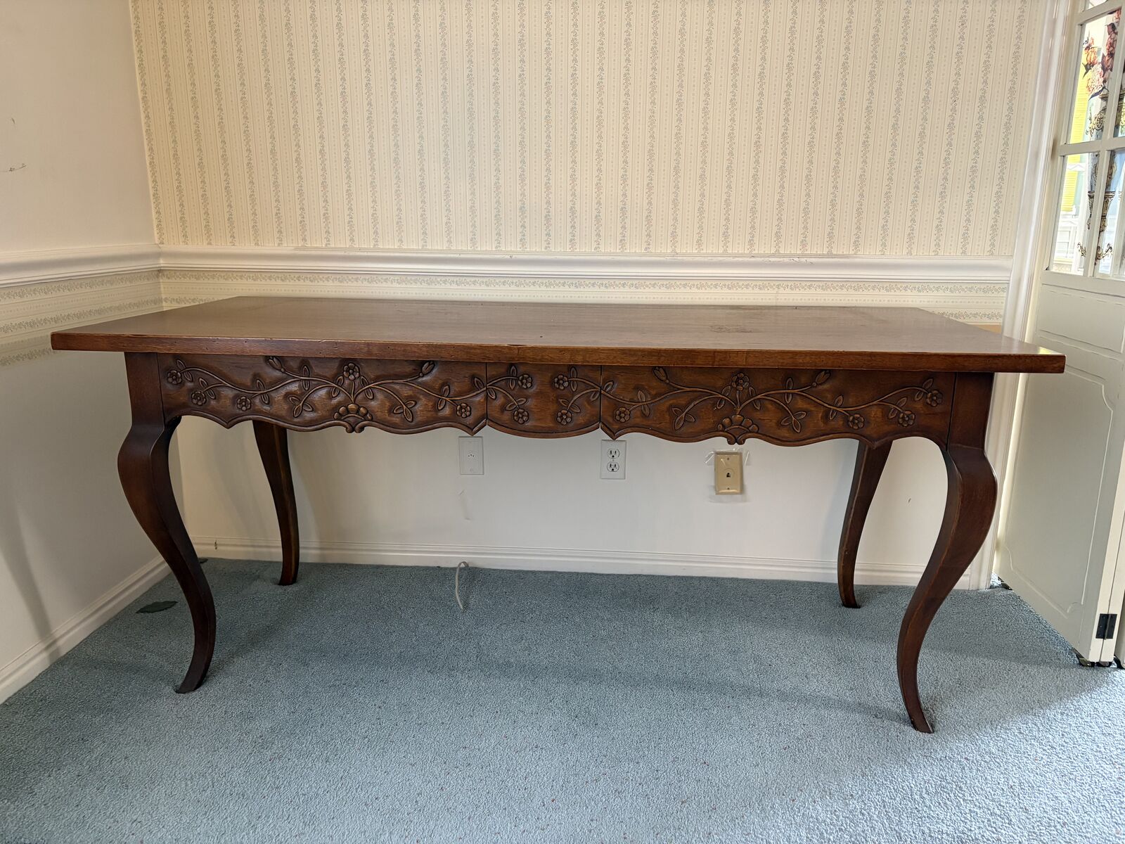 Country French buffet table