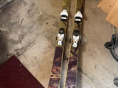 Armada ARV Skis 175cm with Salomon STH 16 Bindings