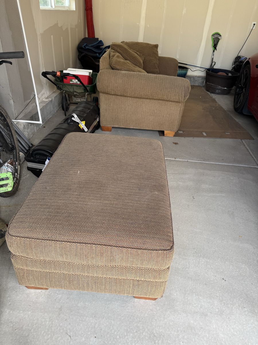 XL chair and ottoman