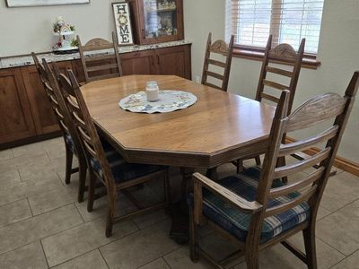 Solid Oak Dinning Table