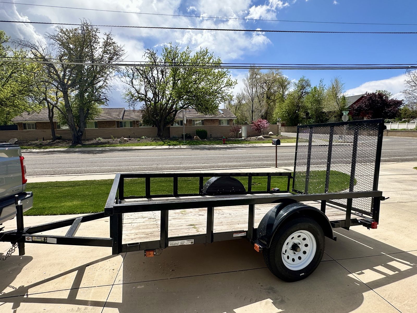 Carry On 5.5' X 10' Utility Trailer