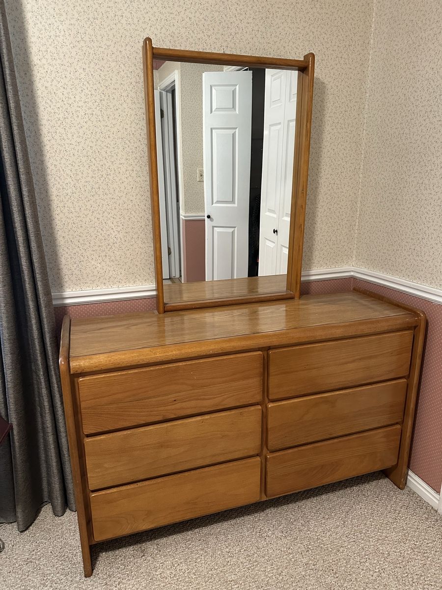 Wooden Dresser with Mirror - 6 Drawer Bureau Chest