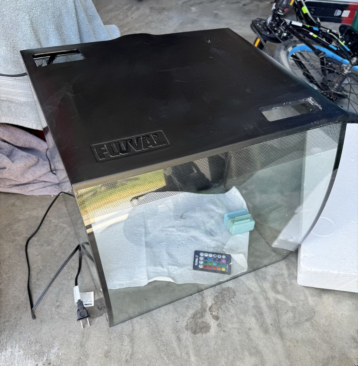 Main image 4