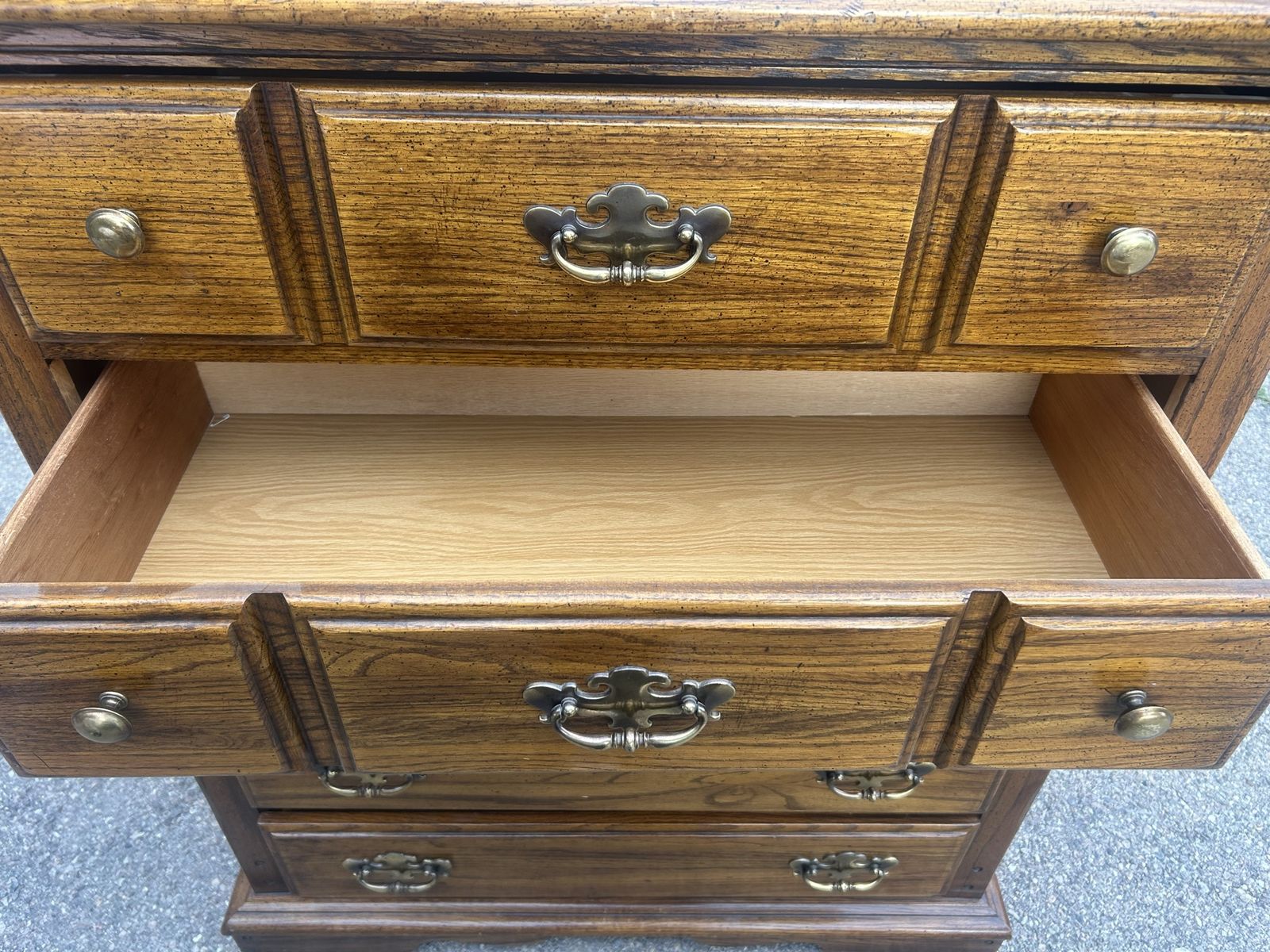 Main image 3