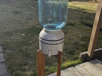 Springwell Dispenser w/ Stand & Bottle