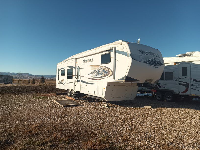 2011 keystone 3400RL