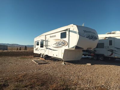 2011 keystone 3400RL