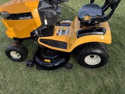 Cub Cadet XT1 LT46 Riding Mower