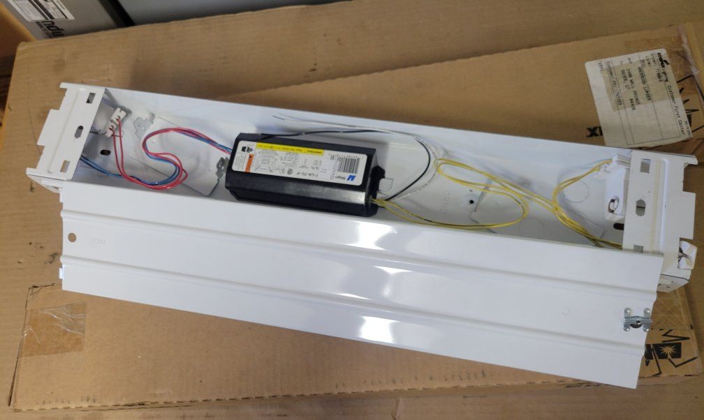 Metalux 1222 2 Lamp 24 Inch Strip Light Fixture with Ballast