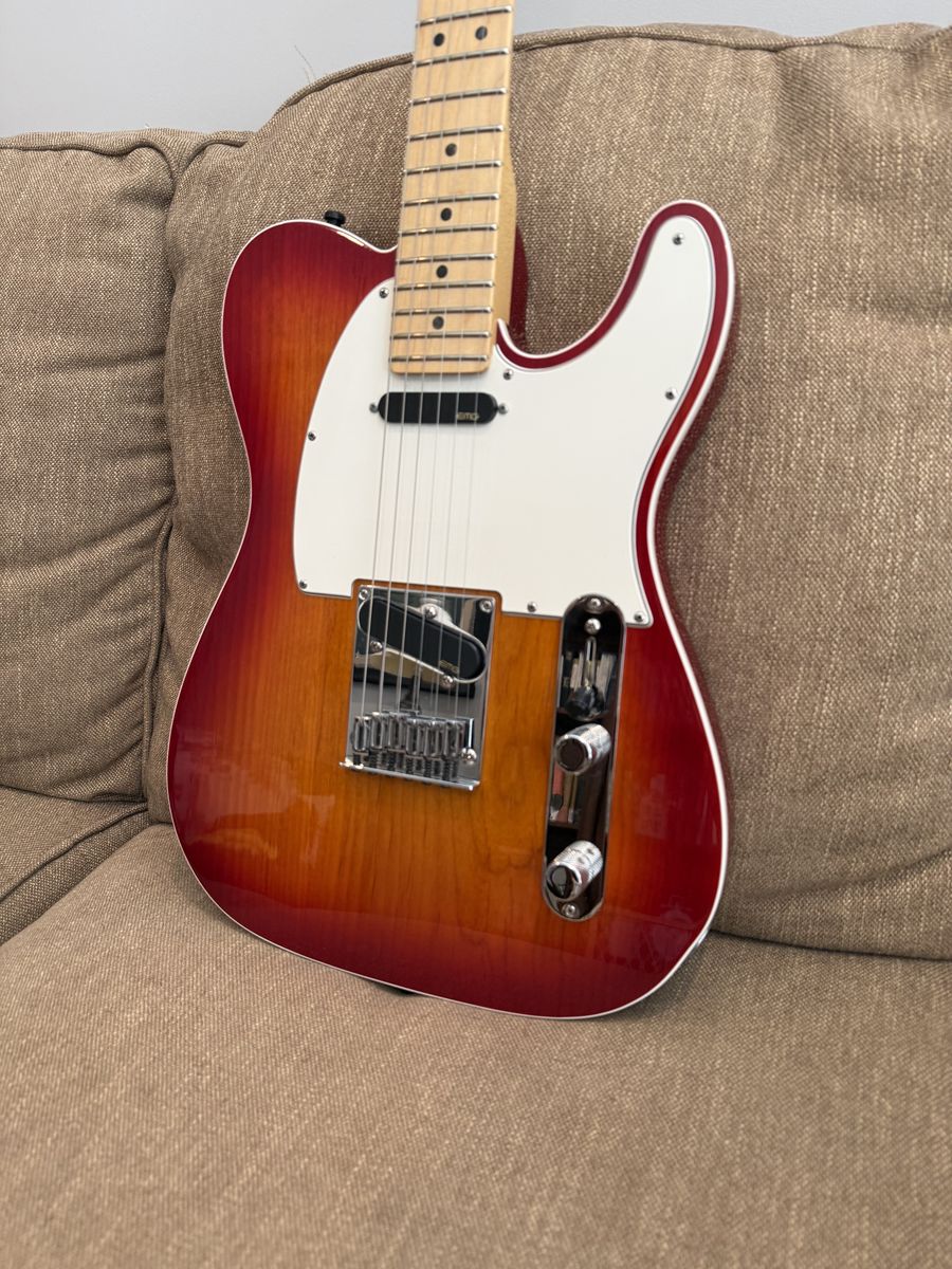 American Fender Telecaster Deluxe with case and 2 sets pickups Tele Cherry Burst