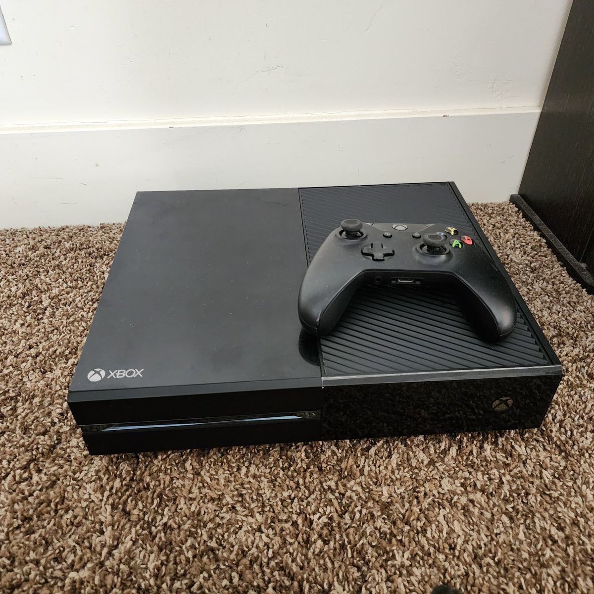 Microsoft Xbox One Console with Controller