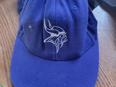 Vintage Minnesota Vikings Baseball Cap - Purple Blend Material Hat with Embroidered Logo