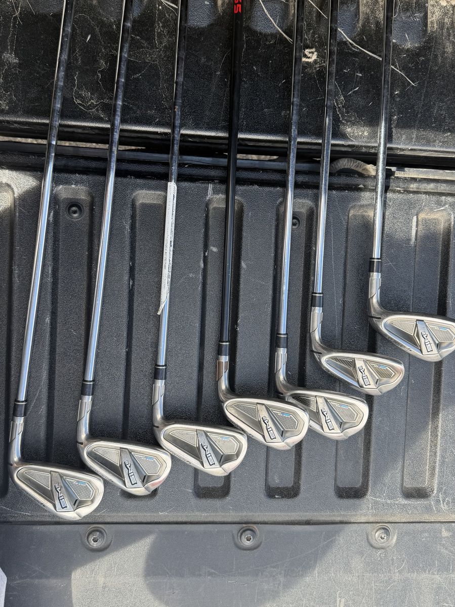 TaylorMade SIM2 Max Irons – Used, Good Condition
