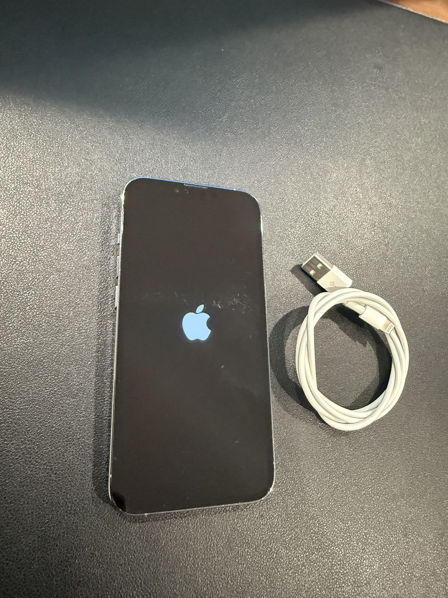 Apple iPhone 13 Pro - Sierra Blue - 128GB - Unlocked SIM