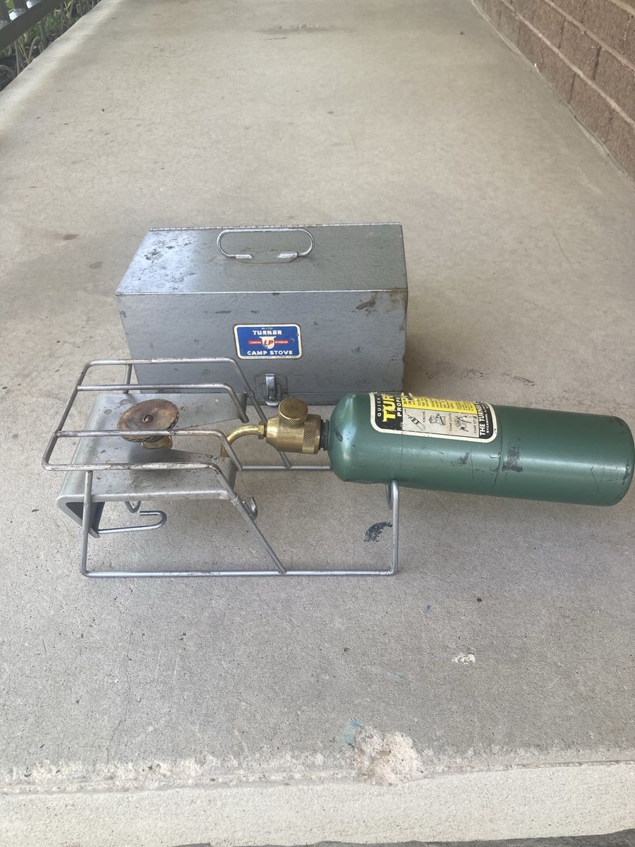 Vintage Turner LP Propane Camp Stove with Metal Carrying Case