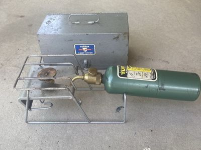 Vintage Turner LP Propane Camp Stove with Metal Carrying Case