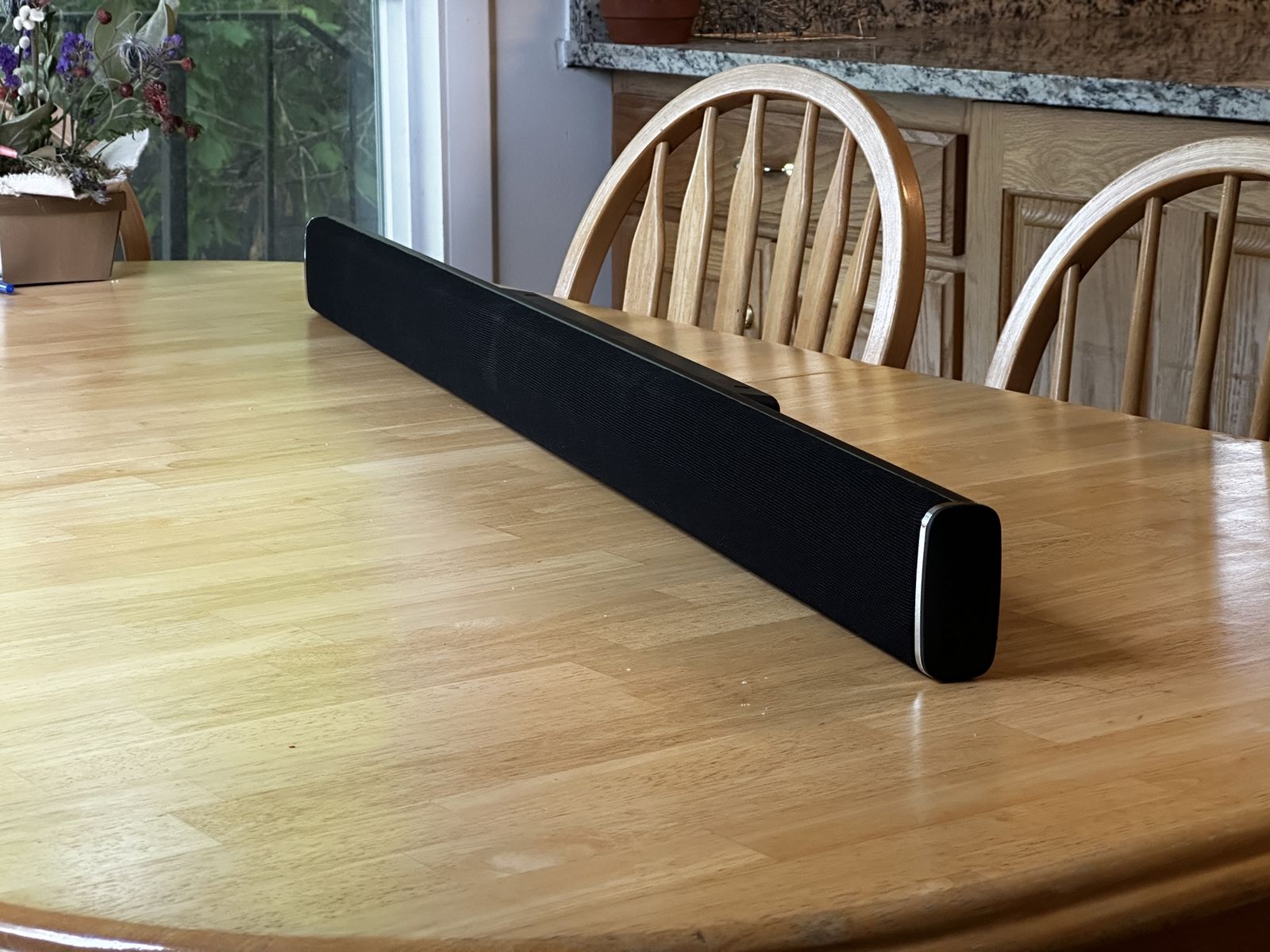 Meeting Room Soundbar with 15 beamforming mics