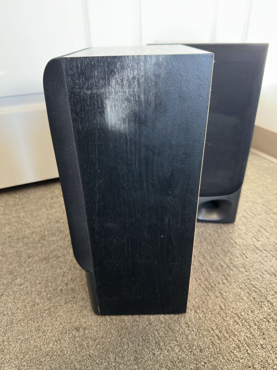 Main image 7