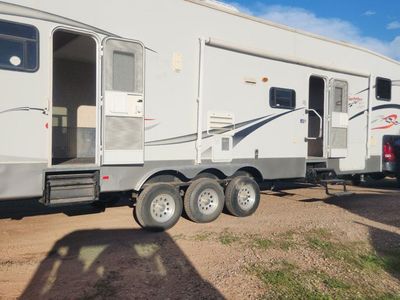 2007 toy hauler
