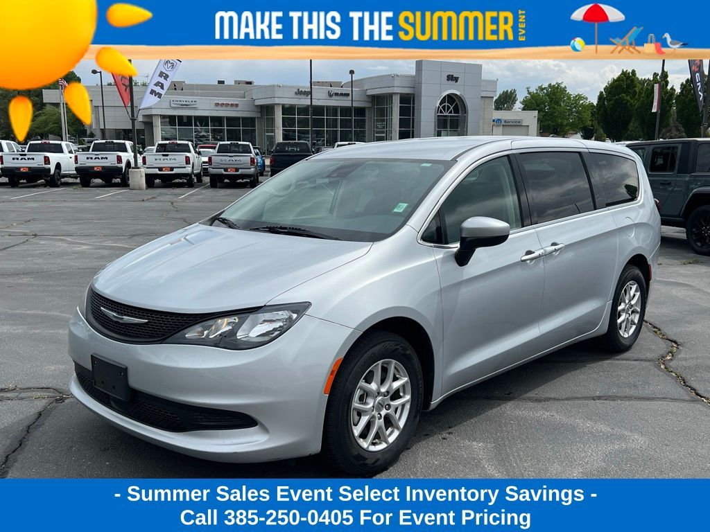 2023 Chrysler Voyager LX